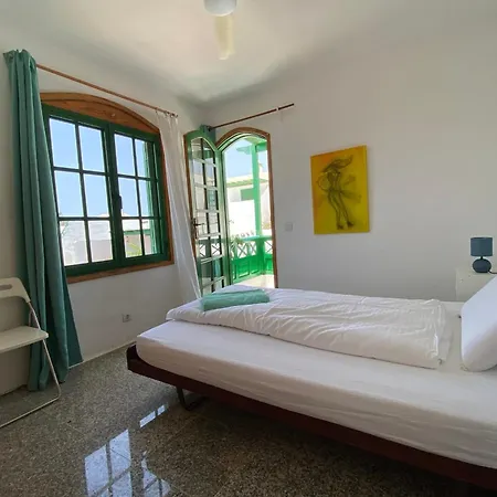 House In First Line Of The Beach Terraces Close To Surf And Shops